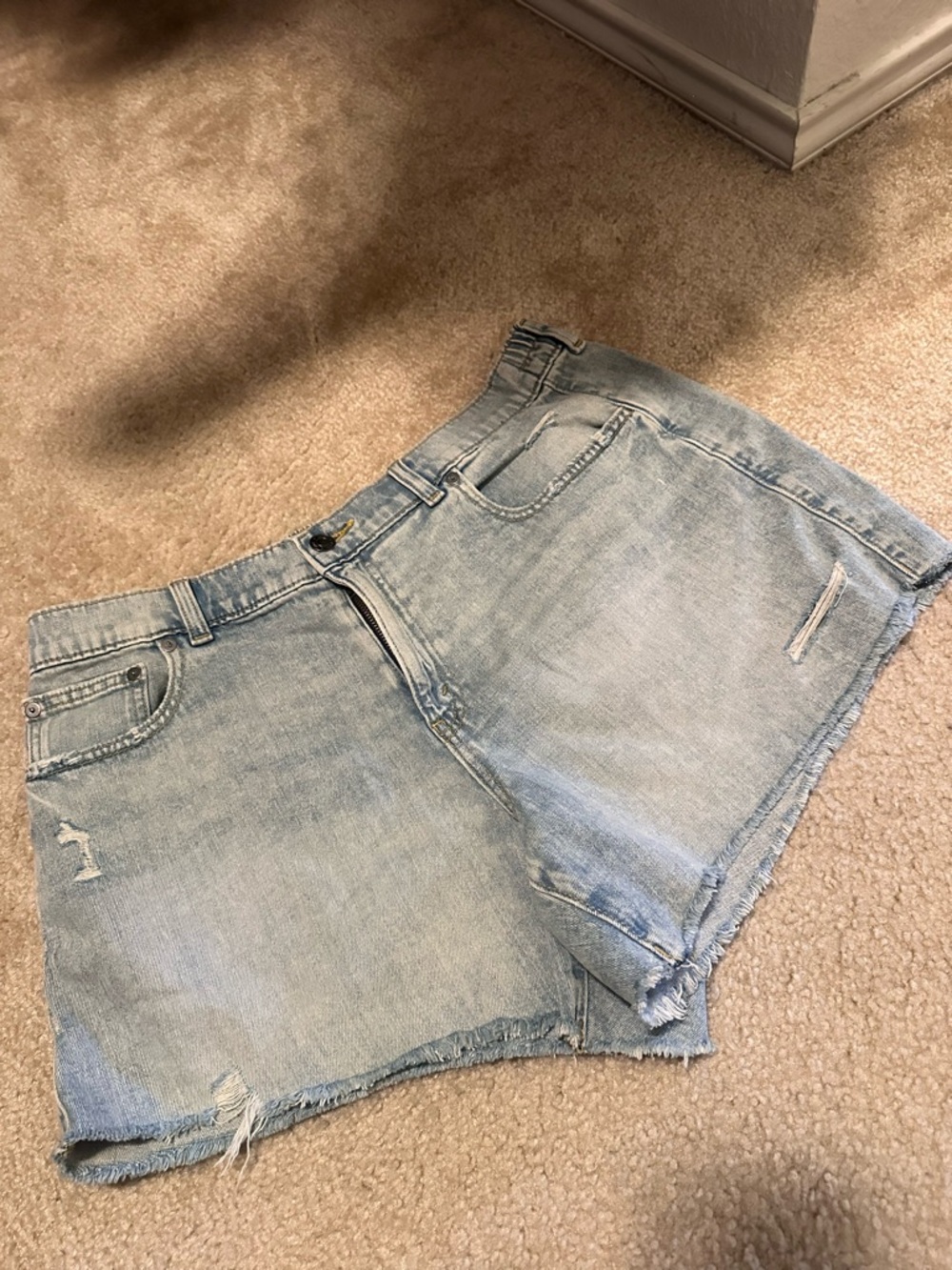 Elastic wait denim shorts